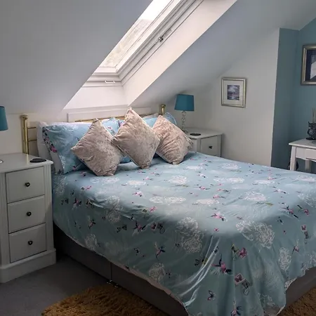 Village Life- Private Suite - Living Room, Bedroom And Bathroom Newtown St Boswells Exterior photo